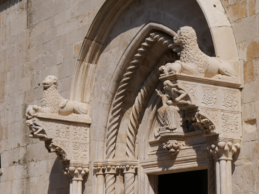 Entrance Statues, St. Mark's Cathedral, Korcula