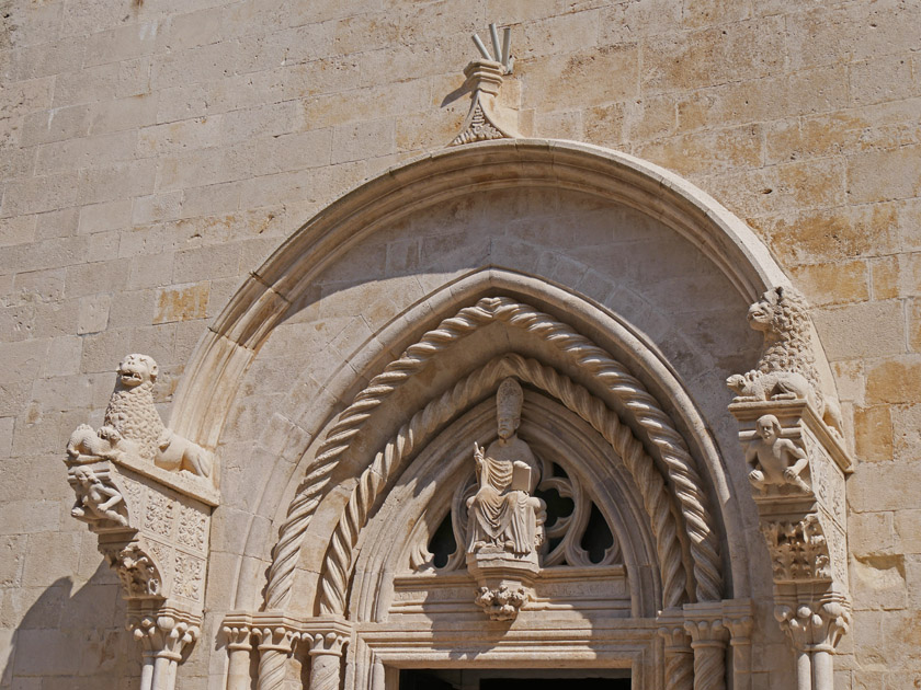 Entrance Statues, St. Mark's Cathedral, Korcula