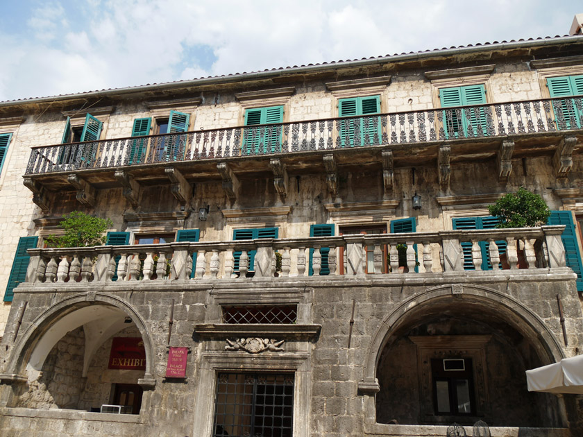 Pima Palace, Kotor