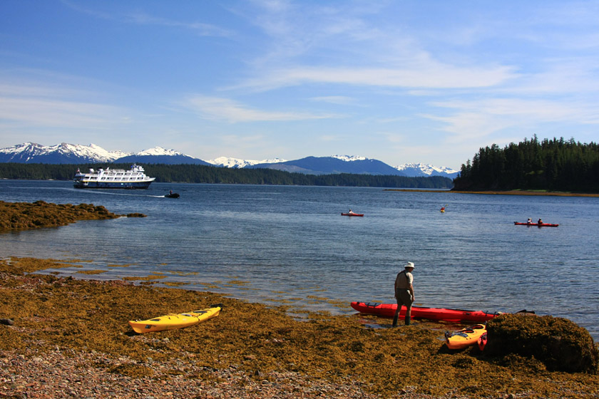 Kayaking in Pavlof Harbor