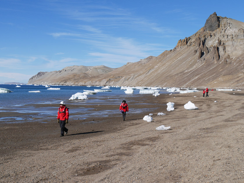 Hiking on Snowhill Island