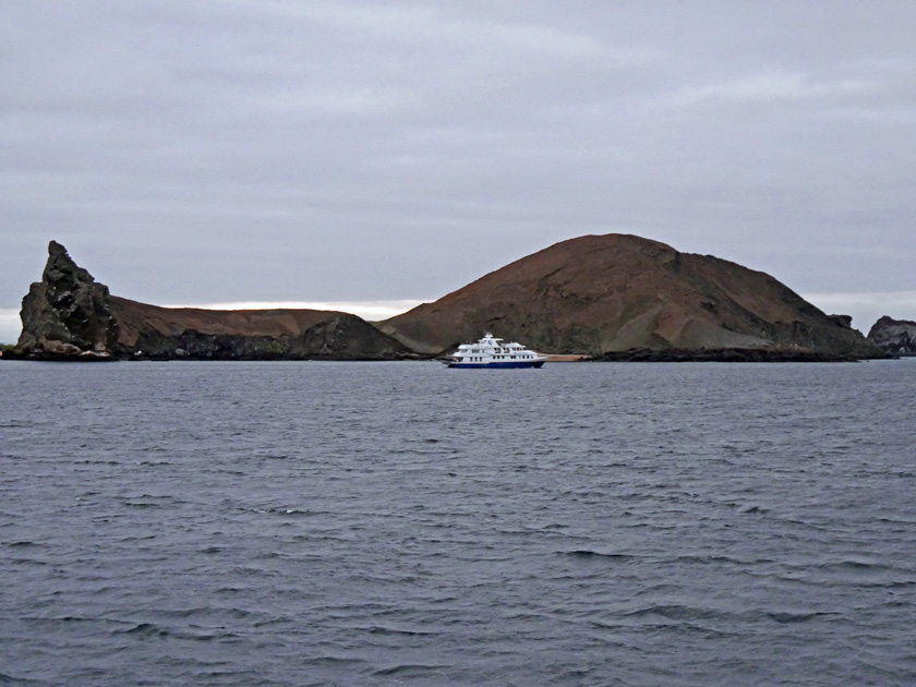 Xperience Off Pinnacle Rock, Bartolomé Island