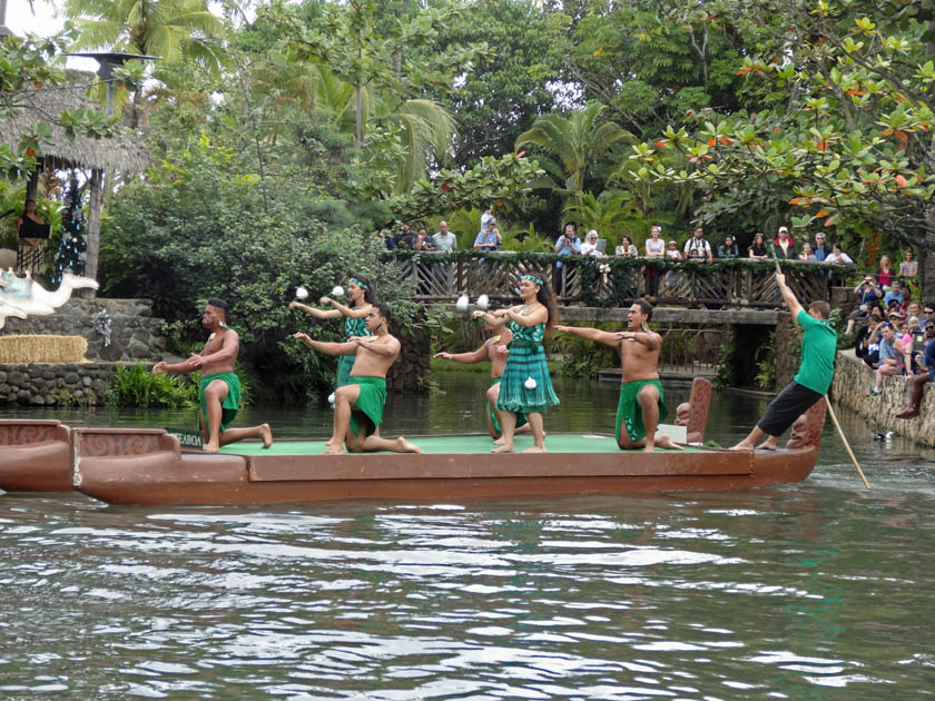 Islands of Aotearoa Dancers, Polynesian Cultural Center Parade