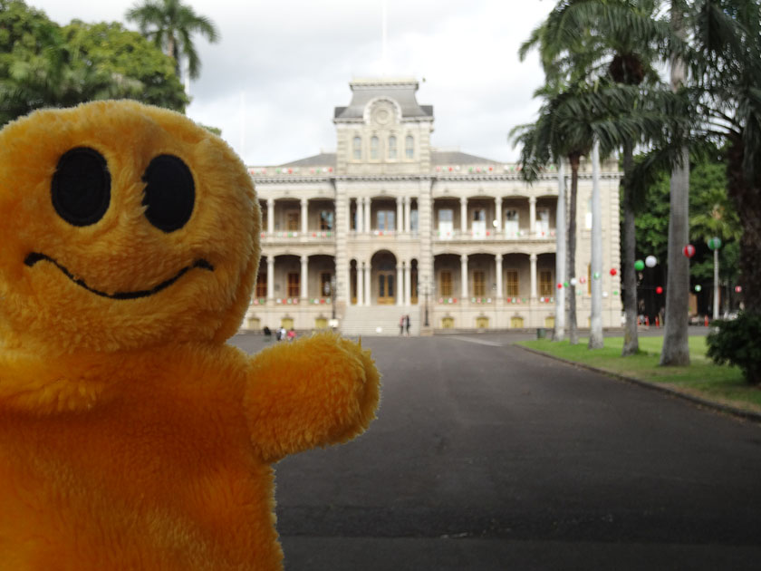 Mr. Happy at 'Iolani Palace, Honolulu