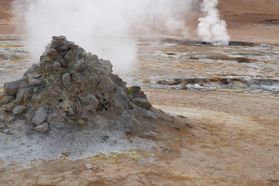 NamasNámaskarð Boiling Sulfuric Mud Springs and Steam Vents