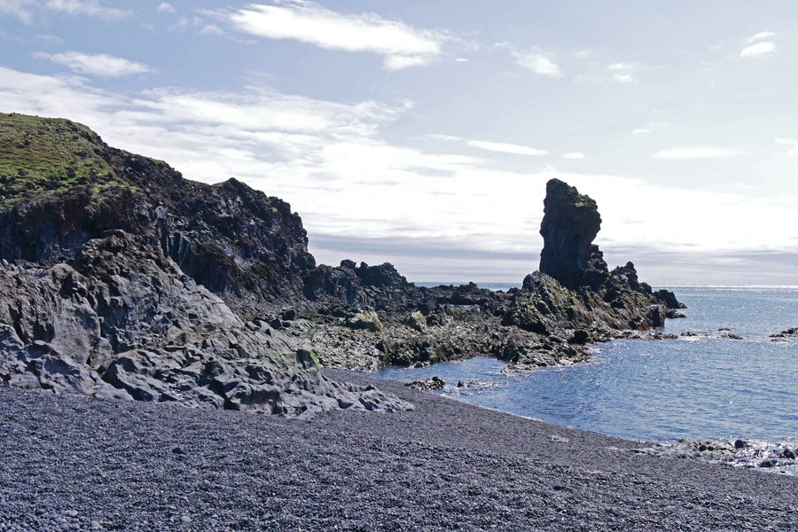 Djúpalónssandur & Dritvík - the Black Lava Pearl Beach