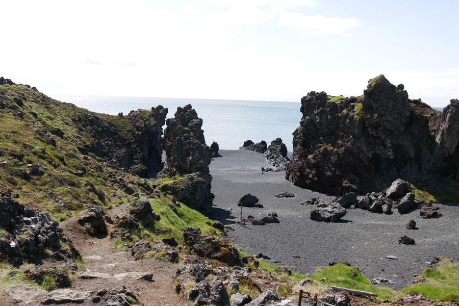 Djúpalónssandur & Dritvík - the Black Lava Pearl Beach