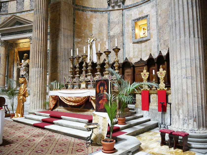 Pantheon Apse and Altar