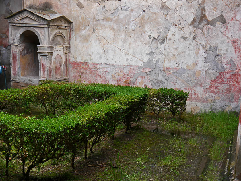 Peristyle, House of the Tragic Poet, Pompeii