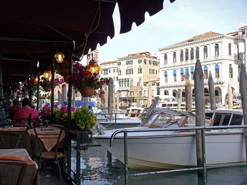 Restaurant Parking Along Grand Canal