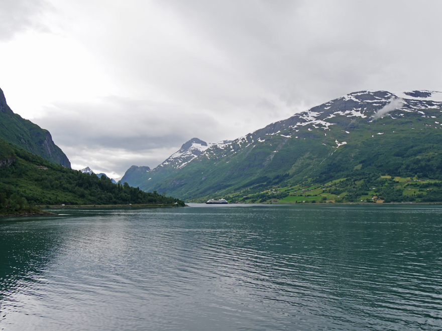 Cruising the Njordfjord into Olden