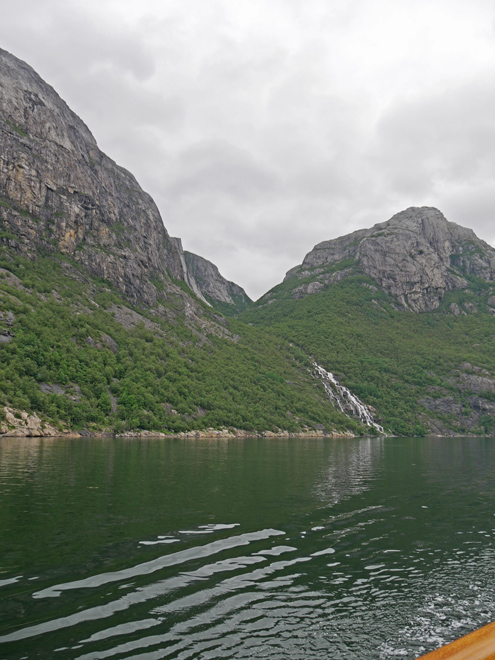 Cruising the Lysefjorden