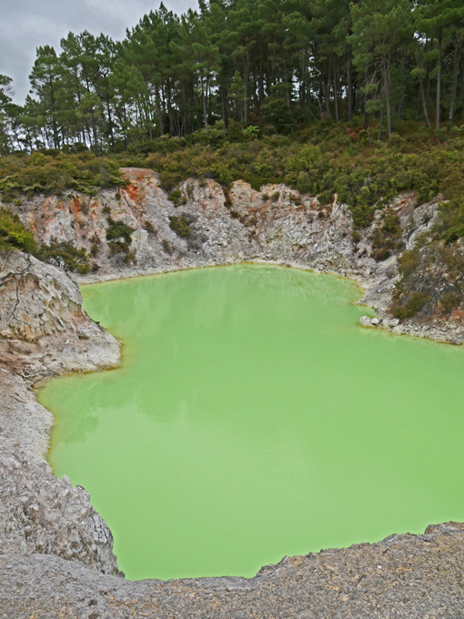 Devil's Bath, Wai-O-Tapu