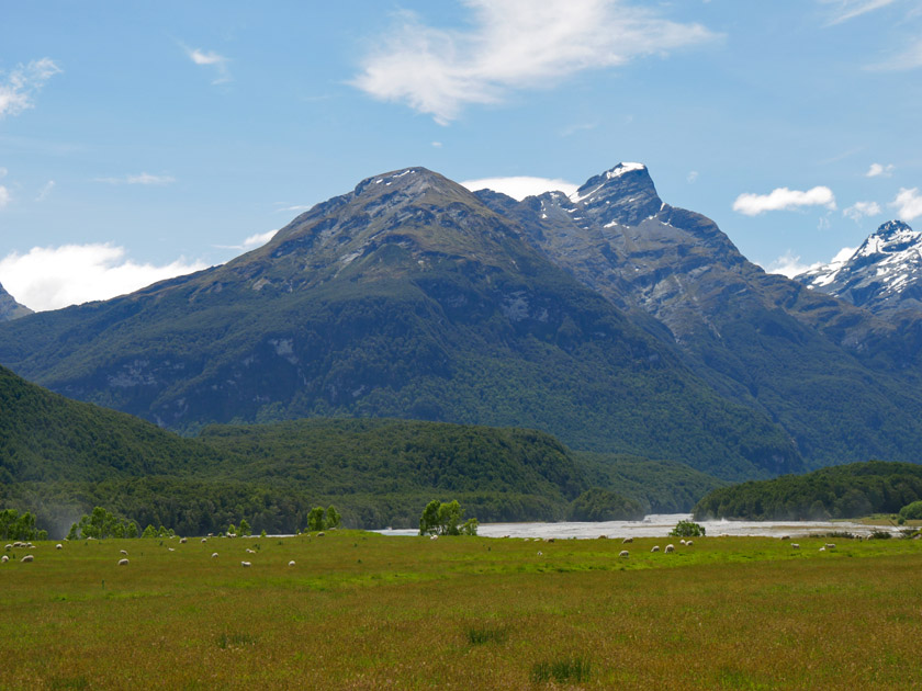 Scenery Along Queenstown-Glenorchy Road