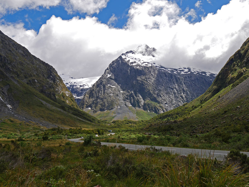 Scenic Stop on Road to Milford Sound