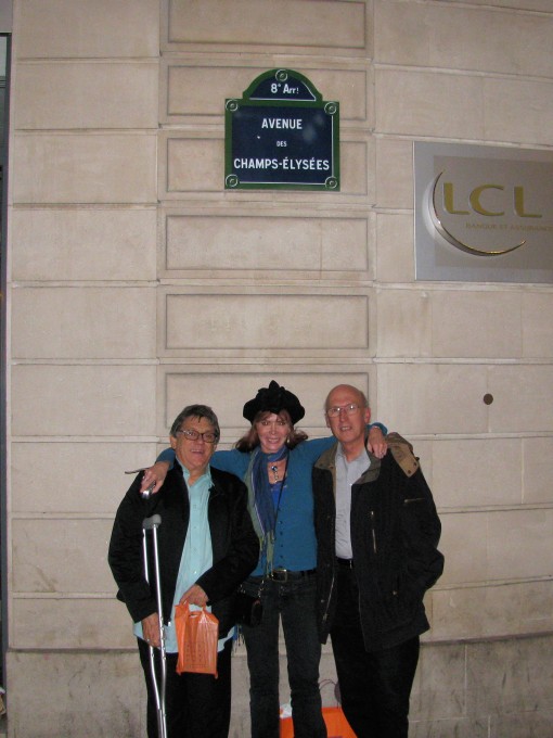 Adolf, Barbara & Jim, Avenue des Champs-Élysées