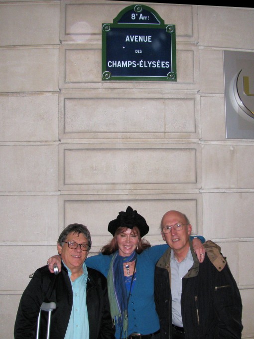 Adolf, Barbara & Jim, Avenue des Champs-Élysées