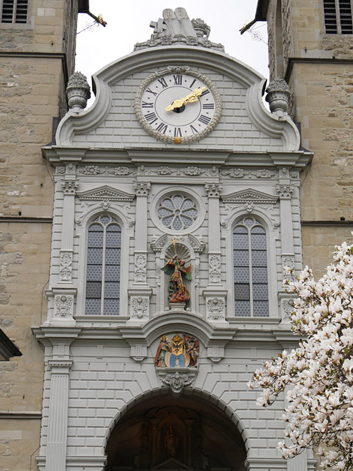 Church of St. Leodegar Entrance Arch and Clock