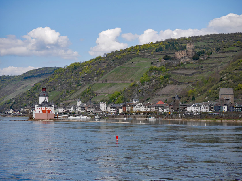 Pfalzgrafenstein Toll Station and Gutenfels Castle