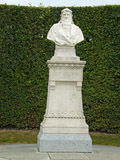 Bust of Leonardo da Vinci, Château d'Amboise Gardens