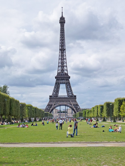 Tour Eiffel from Champs de Mars