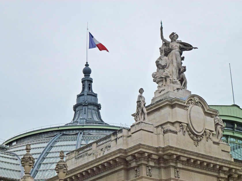 Statue above Le Petit Palais