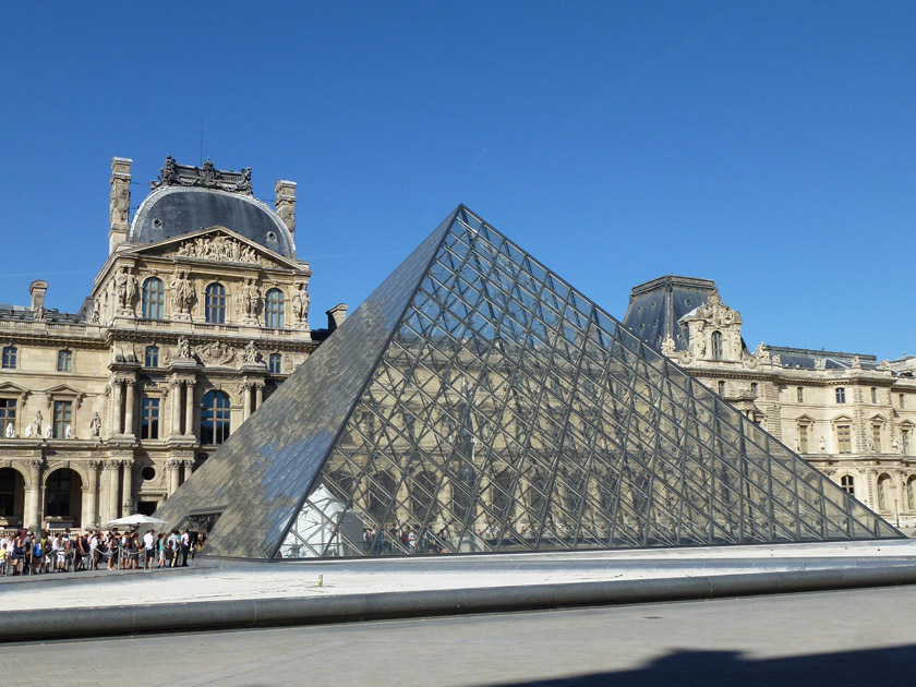 Musée du Louvre Glass Pyramid