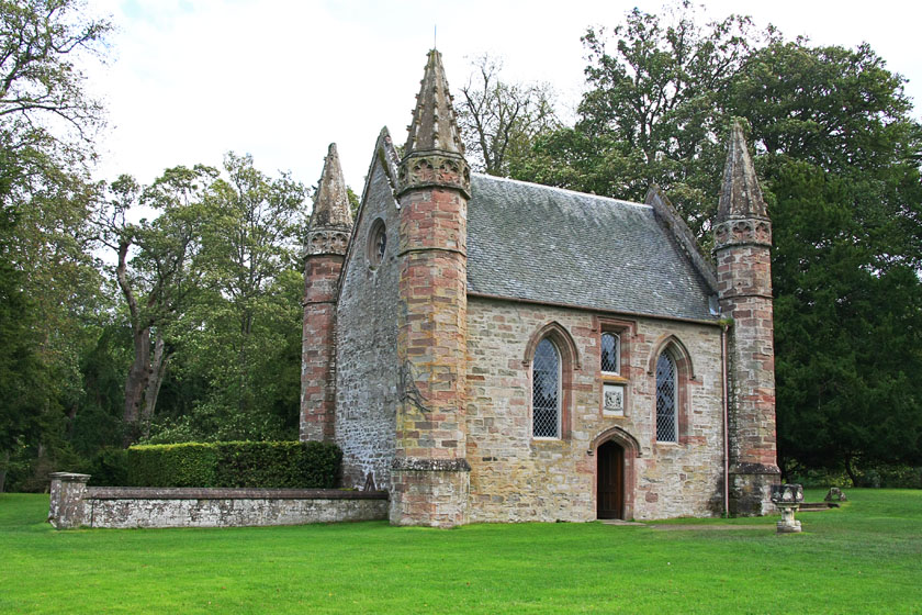 Moot Hill Chapel at Scone Palace