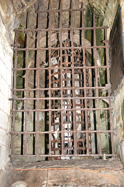 Warwick Castle - Dungeon Cage